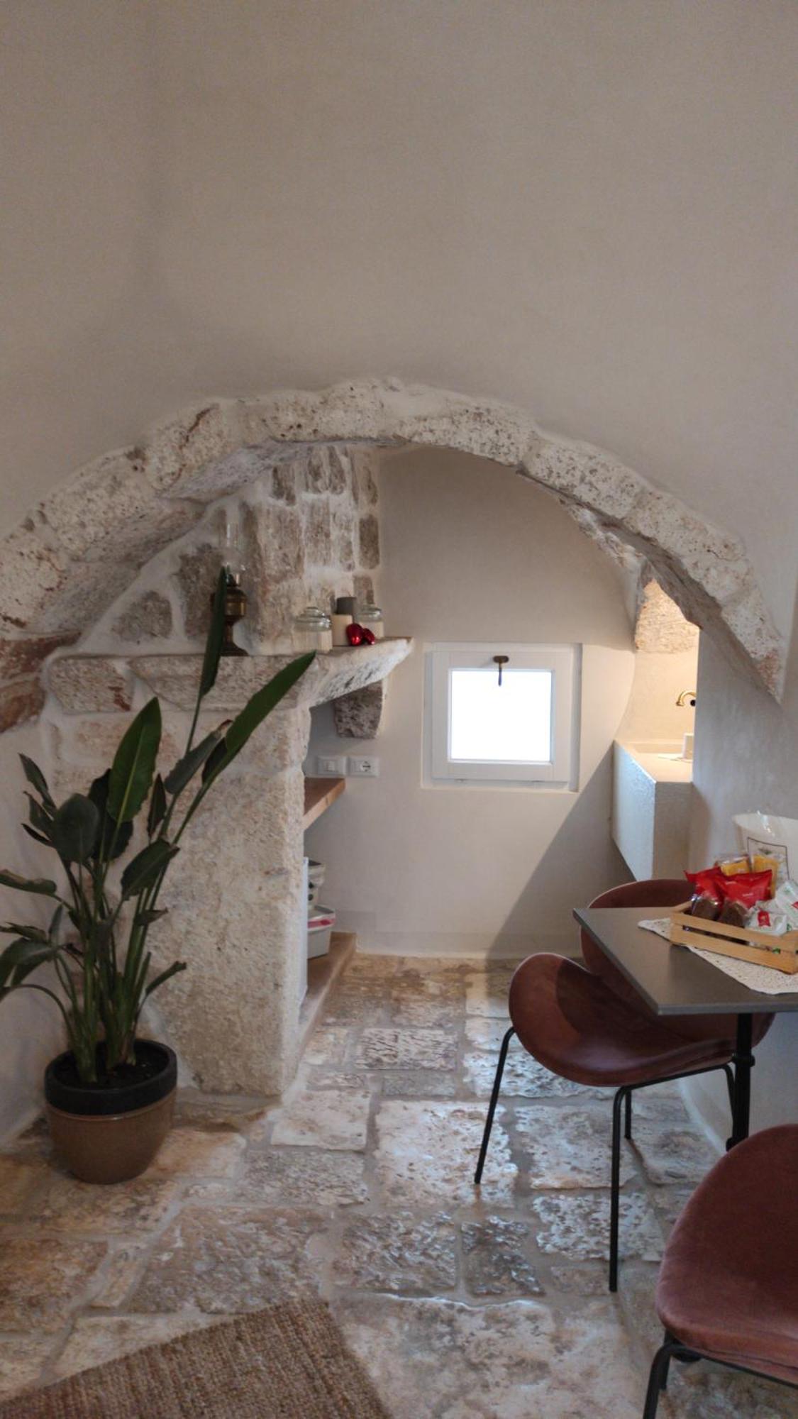Caterina'S Suites & Apartament Ostuni Quarto foto